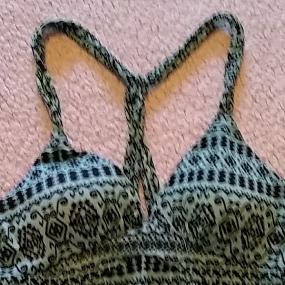 Knotted back tank - Picture 2 of 2